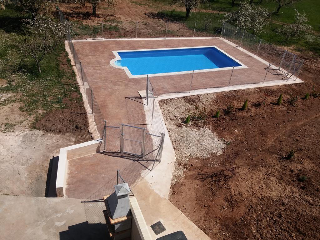 Puerta De Caderechas Villa Terminon Exterior photo